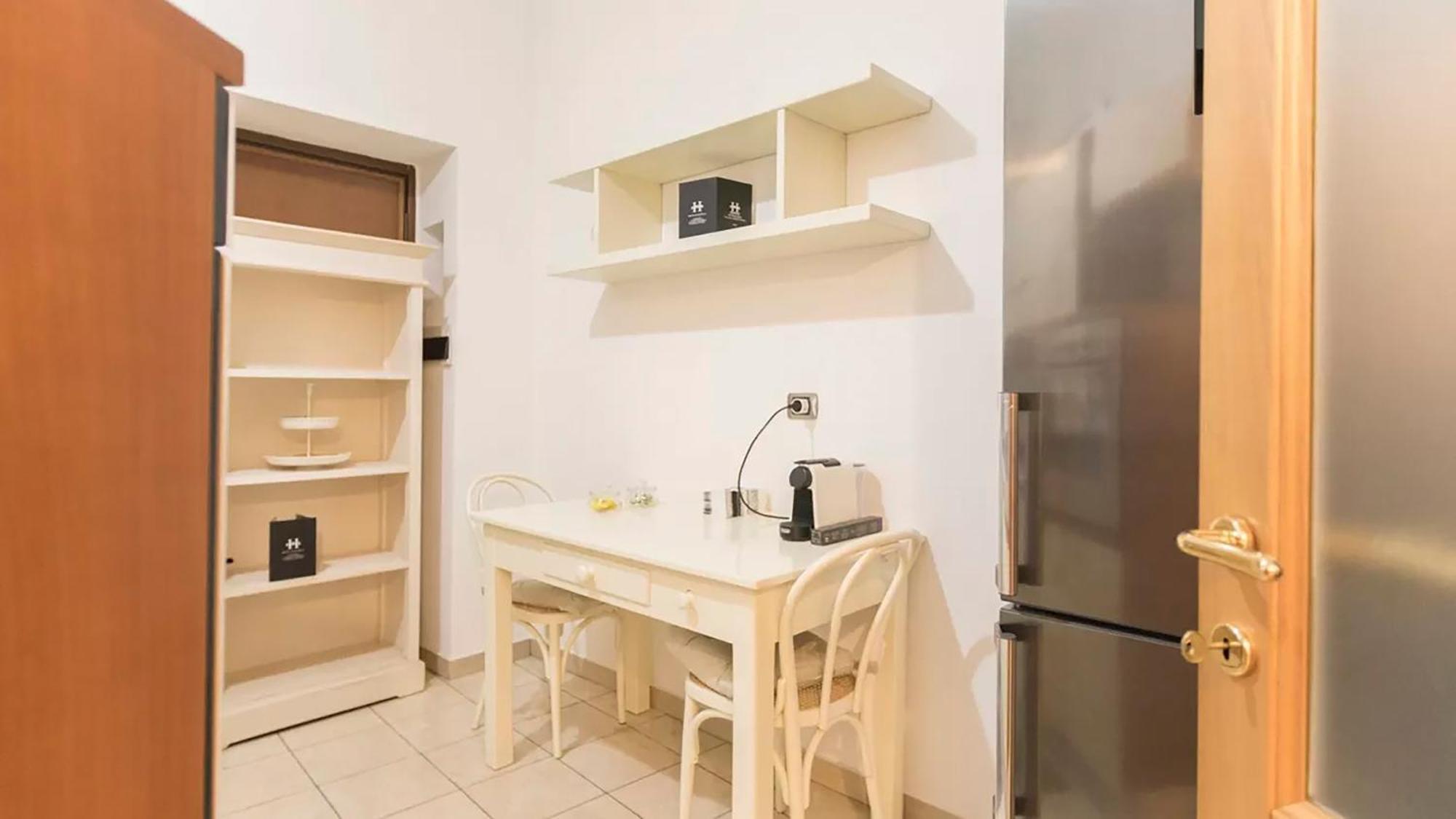 Classbnb - Two Apartments 400 Meters From The Duomo Milan Luaran gambar